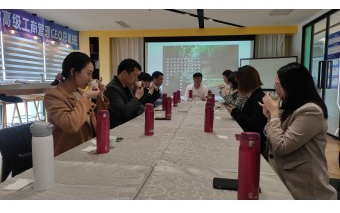 中国活茶联合创始人带领同学们品鉴活茶